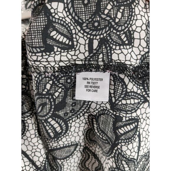 Croft &‎ Barrow Floral Blouse M Black White Sleeveless Crewneck Layer Office Top - Picture 4 of 8